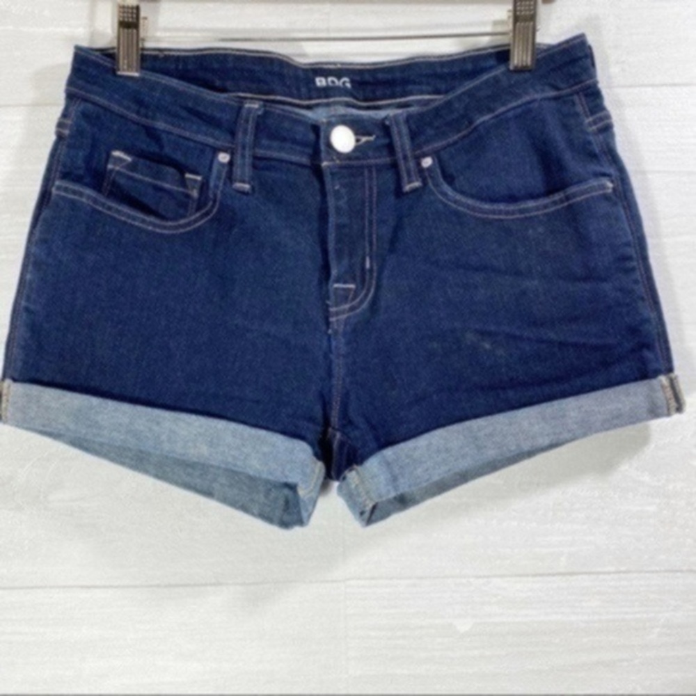 Urban Outfitters BDG women’s jean shorts size 27W - Picture 2 of 6